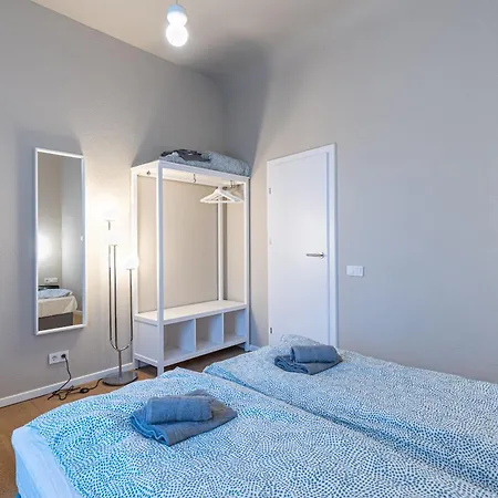 Dandelion Gertrudes Апартаменти *